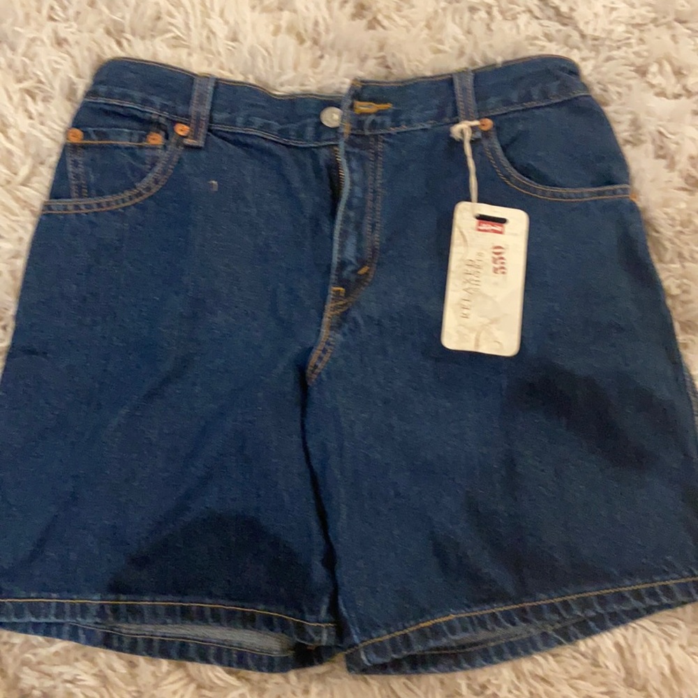 Nwt Levis 550 relaxed shorts